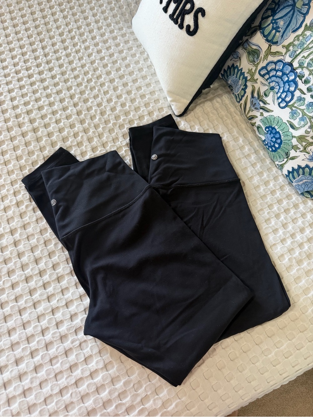 CRZ YOGA Butterluxe Leggings Medium Black 25"